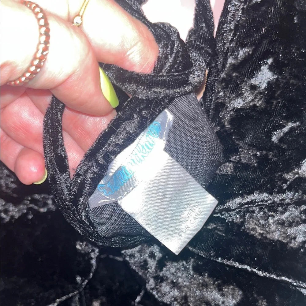 I Heart Raves Black Velvet Lace-Up Bodysuit - Picture 6 of 6